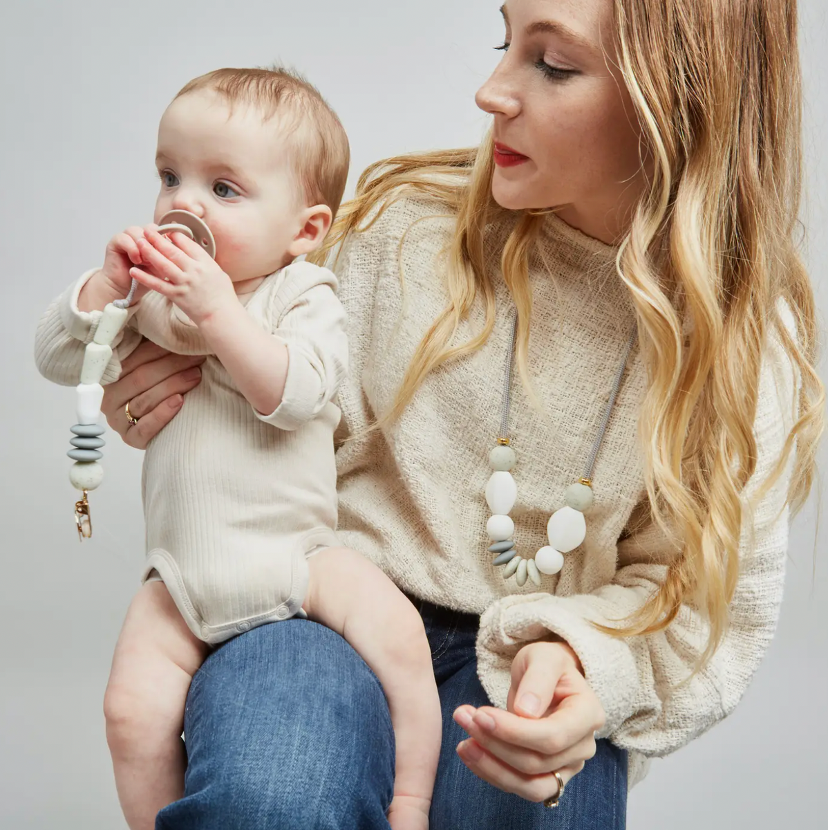 Moonlight Pacifier Clip – Mutual Adoration + POST